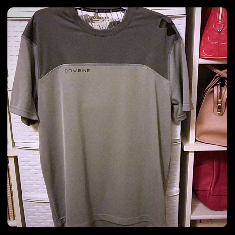 Under Armour Combine Men's Tee Size Medium